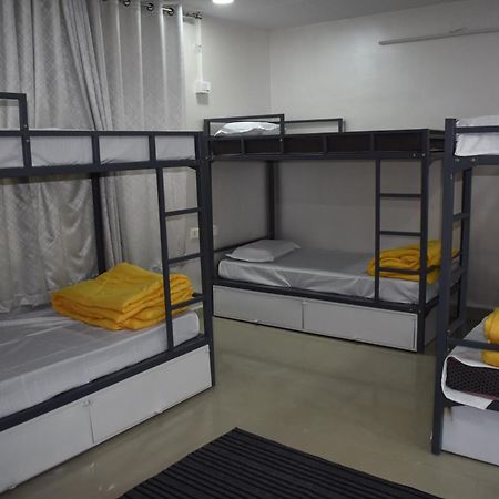 Hyderabad Wanderers Cave Hotell Eksteriør bilde