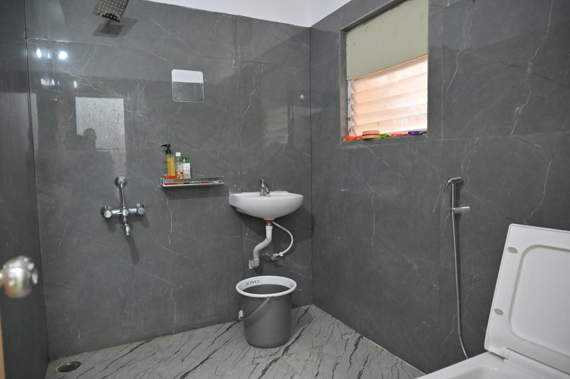 Hyderabad Wanderers Cave Hotell Eksteriør bilde